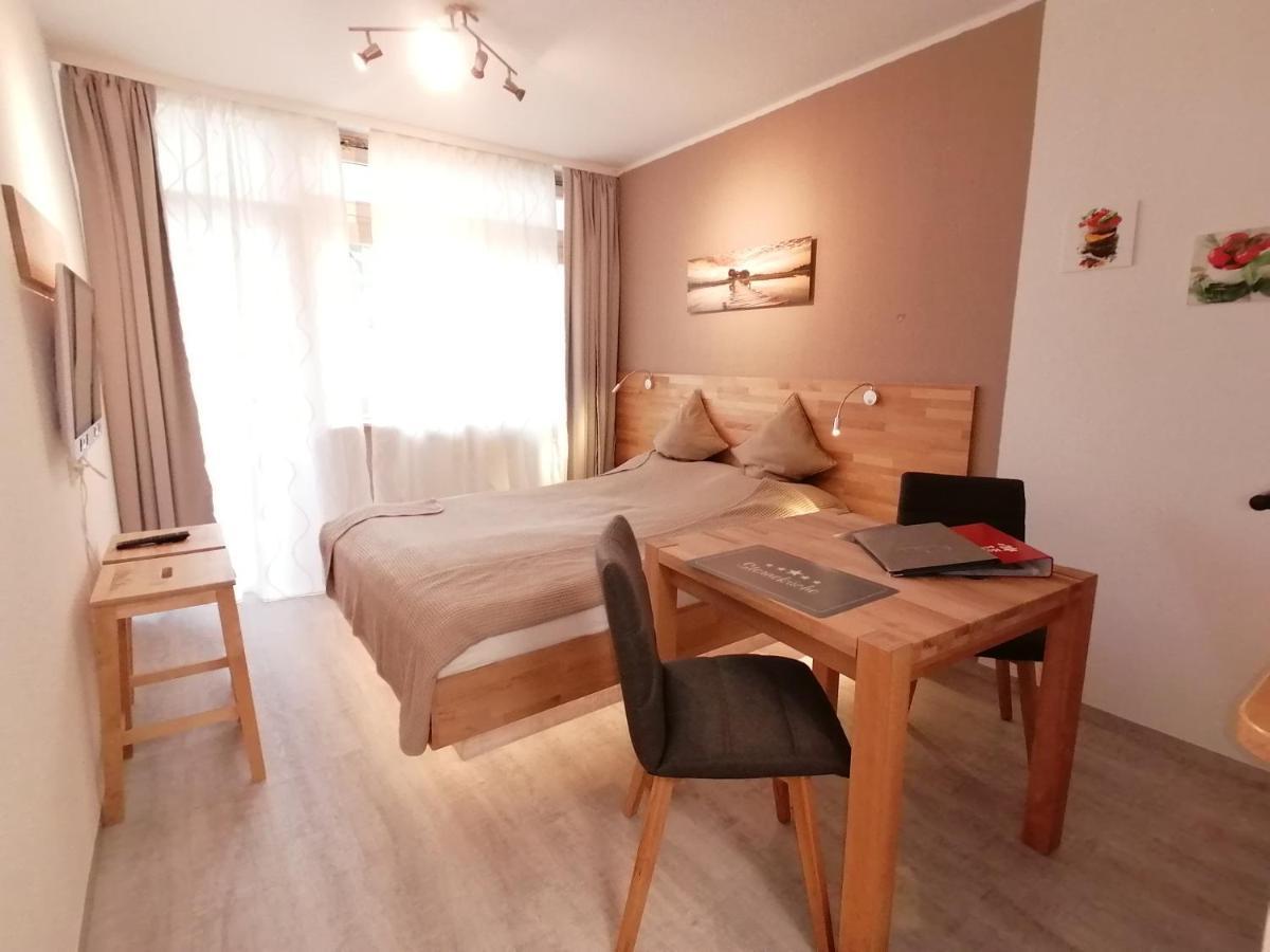 Studio 20Qm Mit Balkon Und Innenpool - 22040 Шлухзе Екстер'єр фото